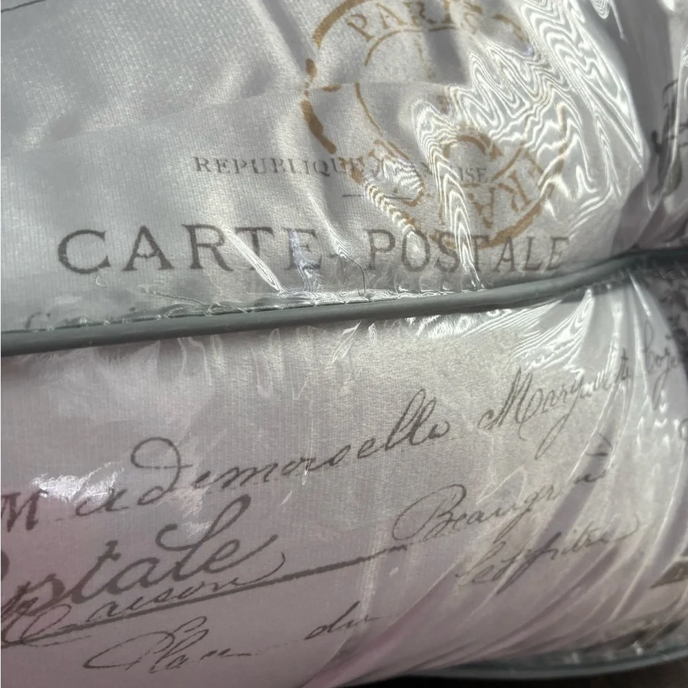 Paris comforter set